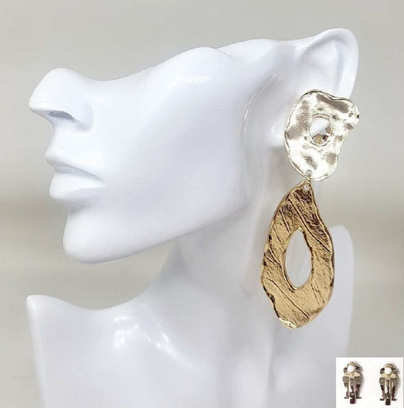 GOLD DANGLING CLIP ON EARRINGS ( 21020 G )