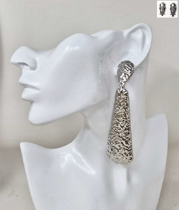 SILVER CLIP ON EARRINGS ( 20131 R )