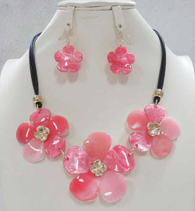 BLACK CHORD PINK FLOWER NECKLACE SET ( 5069 PK )