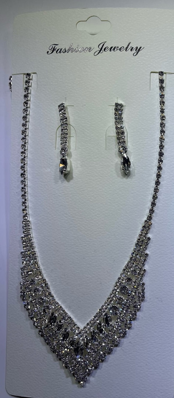 SILVER NECKLACE SET CLEAR STONES ( 10894 S )