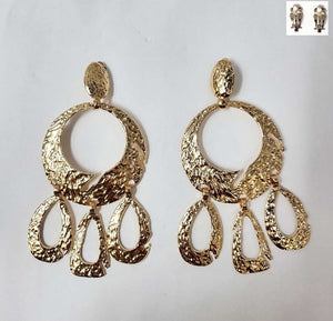 GOLD CLIP ON EARRINGS ( 20234 G )