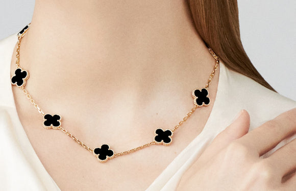 GOLD BLACK QUATREFOIL NECKLACE ( 5070 GBK )