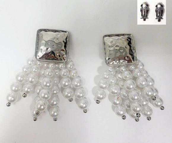 SILVER WHITE DANGLING BALL CLIP ON EARRINGS ( 20231 RWH )
