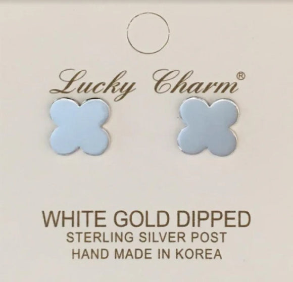 SILVER WHITE DIPPED QUATREFOIL EARRINGS ( 3648 R )