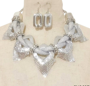 SILVER NECKLACE SET CLEAR STONES ( 3697 RH )