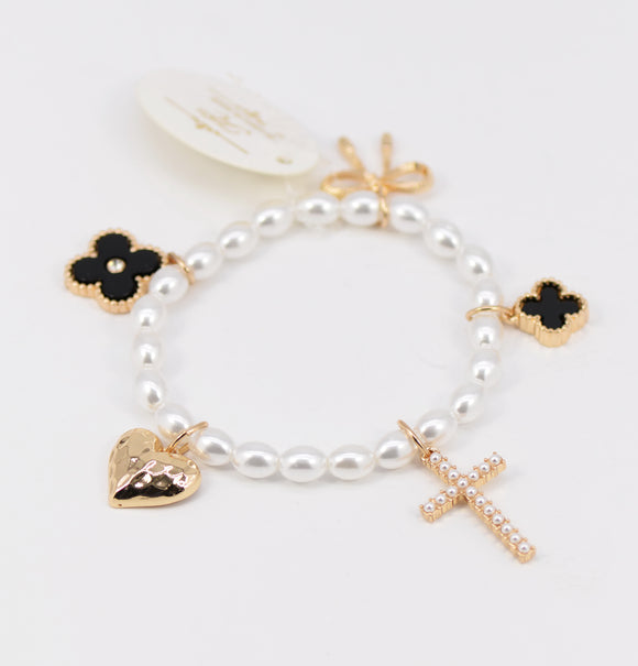 CREAM PEARL STRETCH BRACELET QUATREFOIL CHARMS ( 1264 CRBLK )