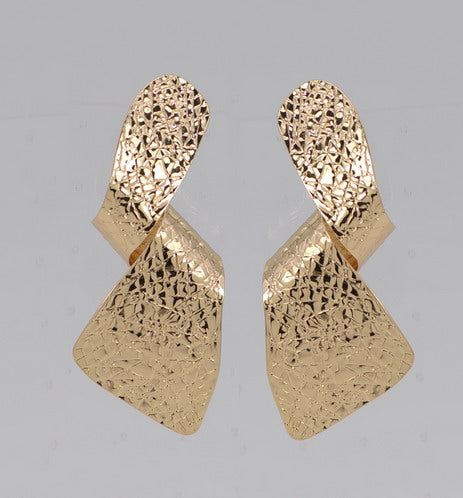 GOLD TWISTED METAL EARRINGS ( 6429 GOL )