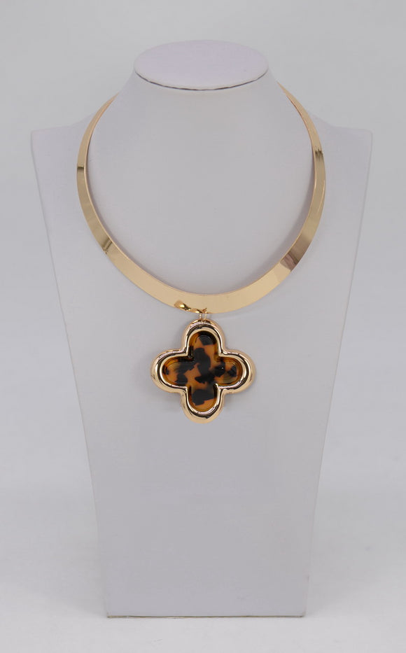 GOLD TORTOISE SHELL COLOR QUATREFOIL CHOKER NECKLACE ( 1630 GLTOR )