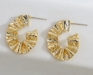 GOLD TEXTURED HOOP EARRINGS ( 49254 G )