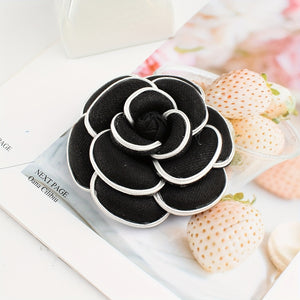 BLACK FLOWER BROOCH ( 5492 BK )