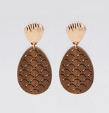 WOOD PINEAPPLE EARRINGS ( 2495 GLBRN )