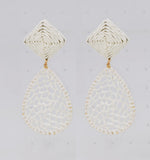 WHITE EARRINGS ( 2610 WHT )