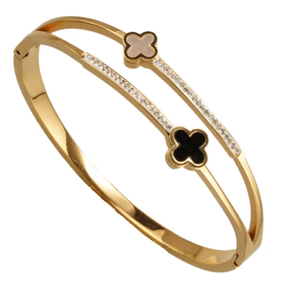 GOLD BLACK WHITE DOUBLE QUATREFOIL BANGLE CLEAR STONES ( 7880 G )