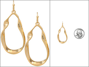 GOLD CIRCLE TWIST EARRINGS ( 4512 G )