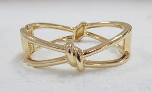 GOLD BANGLE ( 868 G )