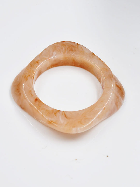 BEIGE BANGLE ( 254005 AM )
