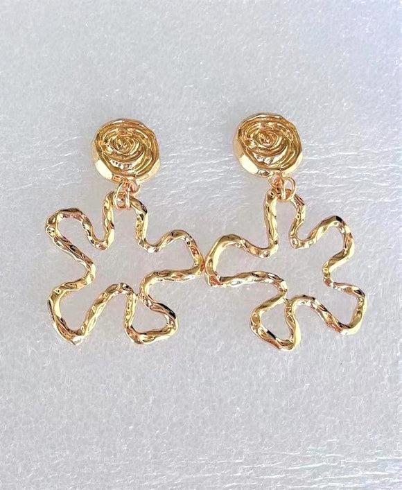 GOLD METAL EARRINGS ( 1224 GP )