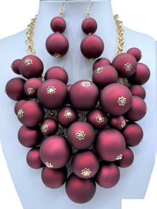 GOLD NECKLACE SET METALLIC BURGUNDY BALLS ( 2896 GPMBURG )