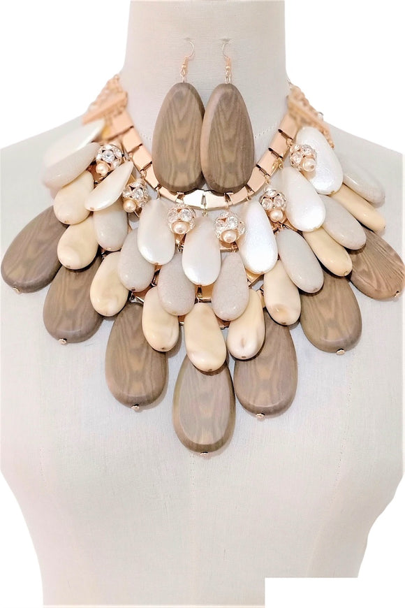 GOLD CHUNKY NECKLACE SET WOOD CREAM ( 3408 GPCRM )