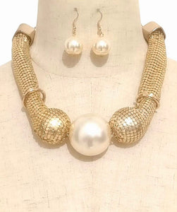 GOLD NECKLACE SET CREAM PEARLS ( 3671 GPCRM )