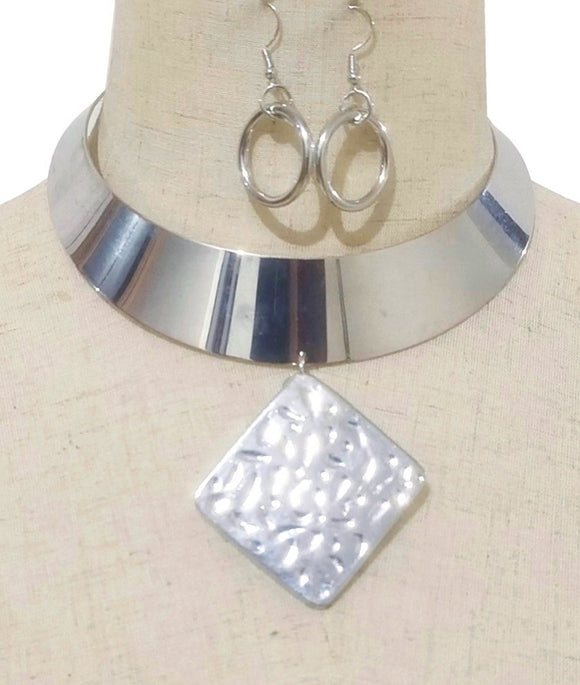 SILVER CHOKER NECKLACE SET ( 3710 RH )