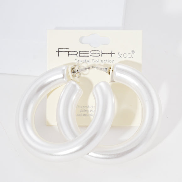 CREAM COLORED HOOP EARRINGS ( 4720 CR )