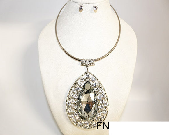 SILVER CHOKER WITH LARGE TEARDROP PENDANT ( 1005 SCRY )