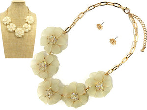 GOLD CREAM FLOWER NECKLACE SET ( 1102 GDCR )