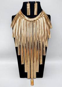 LARGE METAL FRINGE NECKLACE ( 3229 GD )