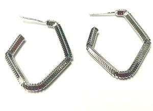 SILVER TEXTURED DIAMOND SHAPE EARRINGS ( 00050 S )