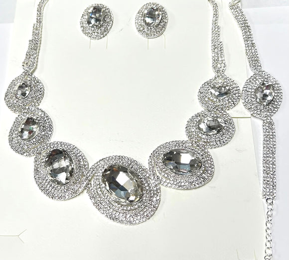 SILVER NECKLACE SET CLEAR STONES ( 011 1CL )