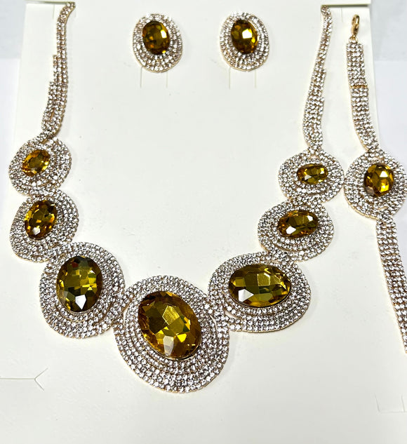 GOLD NECKLACE SET CLEAR GOLD STONES ( 011 2GD )
