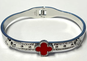 SILVER RED QUATREFOIL BANGLE ( 722 RD )