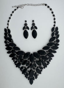 LARGE CRYSTAL NECKLACE SET ( 014279 SBK )