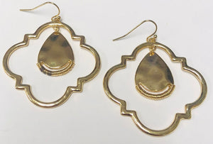 Gold Metal Earrings ( 3012 GD )