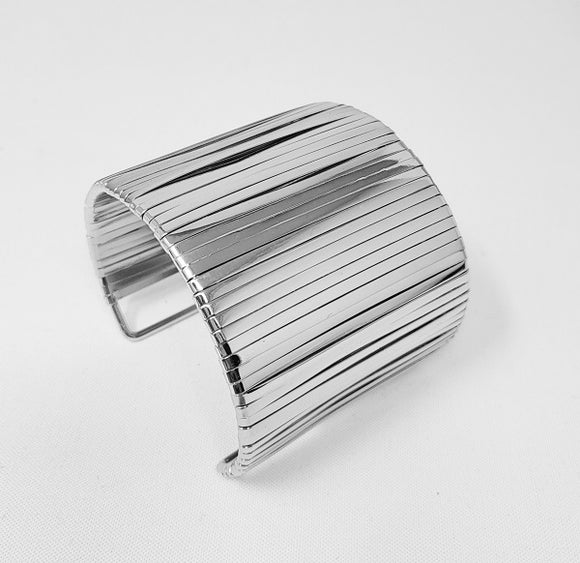 LARGE CUFF BANGLE ( 10407 R )