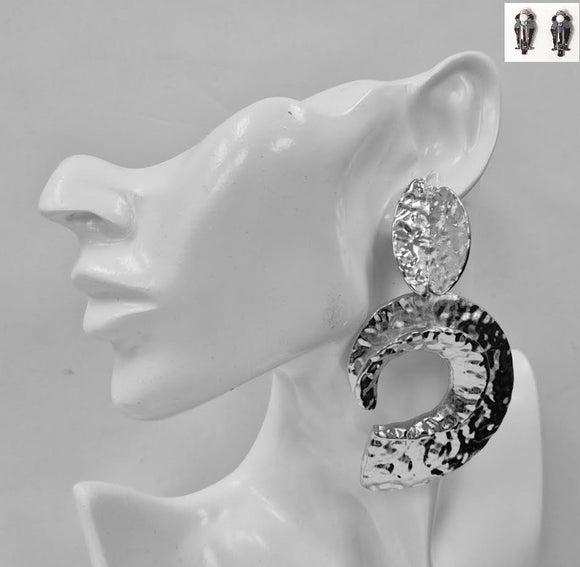 SILVER METAL CLIP ON EARRINGS ( 21023 R )