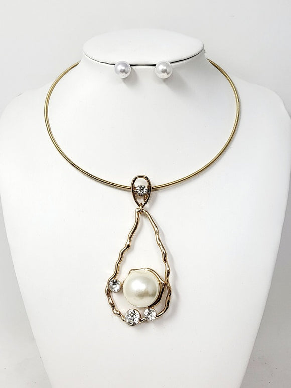 GOLD CHOKER NECKLACE SET PEARL CLEAR STONES ( 10582 GCR )