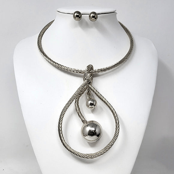 SILVER CHOKER NECKLACE SET ROPE BALL DESIGN ( 10630 R )