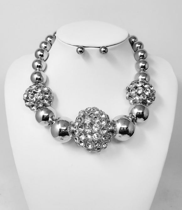 SILVER BALL NECKLACE SET CLEAR STONES ( 10634 R )