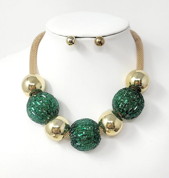 GOLD BALL NECKLACE SET GREEN STONES ( 10700 GGR )