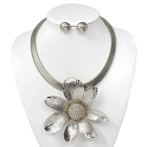 SILVER CHOKER FLOWER NECKLACE SET ( 10776 R )