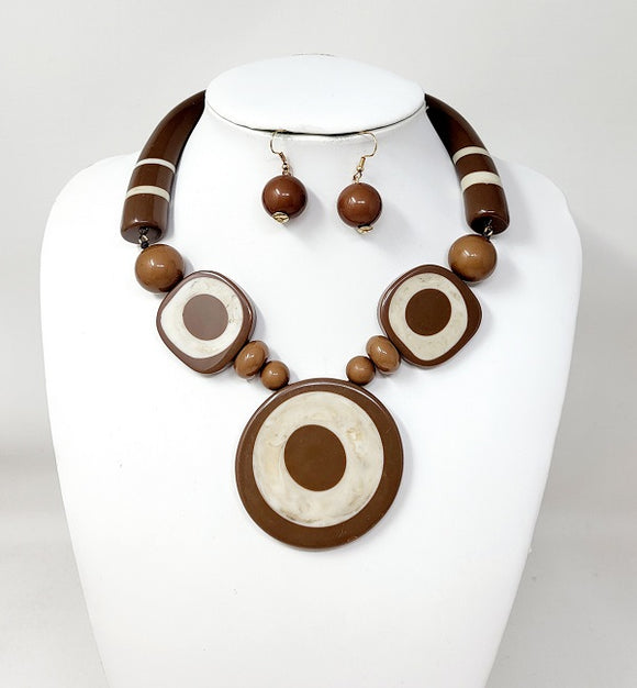 BROWN ACRYLIC NECKLACE SET ( 10946 BR )