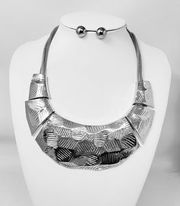 SILVER METAL NECKLACE ( 10950 R )