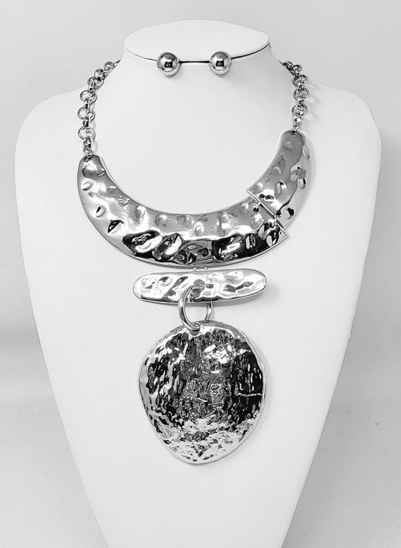 SILVER METAL NECKLACE SET ( 10957 R )