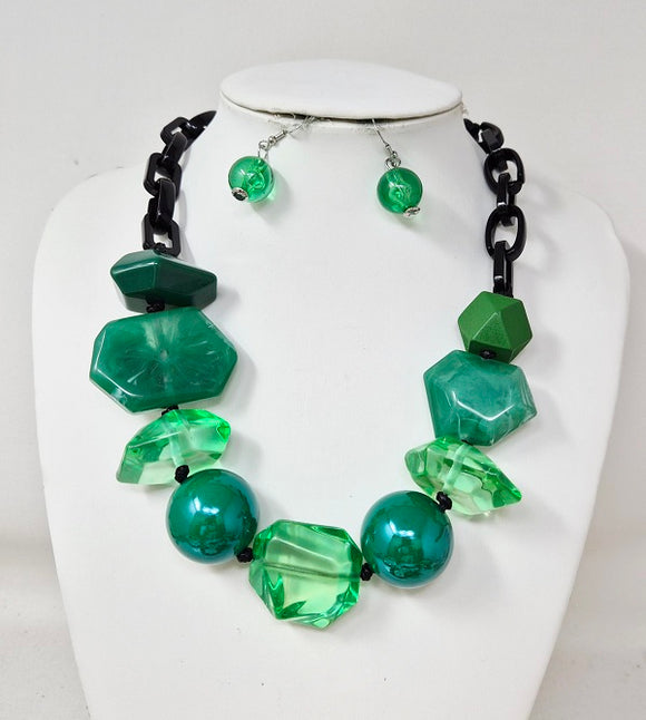 GREEN STONE NECKLACE SET ( 11251 GR )