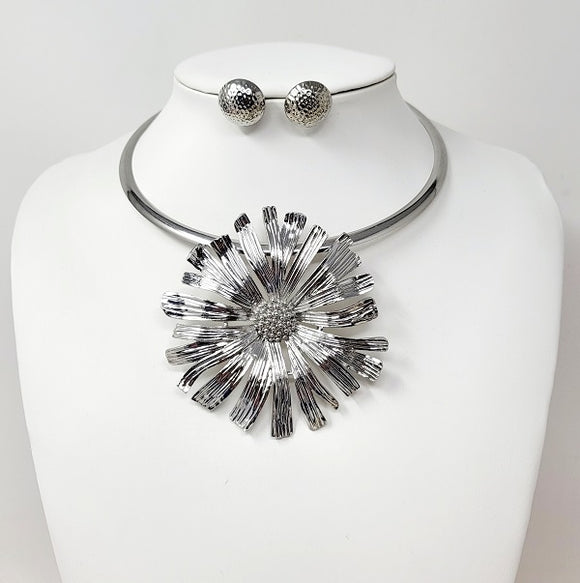 SILVER FLOWER CHOKER NECKLACE SET ( 20045 R )