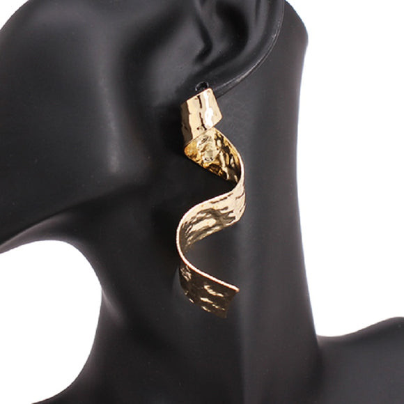 Gold Metal Earrings ( 4271 GD )