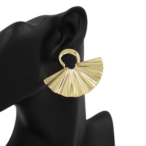 GOLD FAN METAL EARRINGS ( 5293 GD )