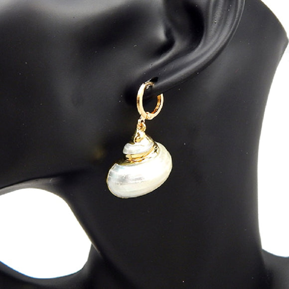 Gold Seashell Earrings ( 3152 GDCRM )